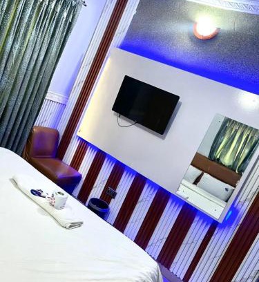 Alimosho Hotel | PnK Inn