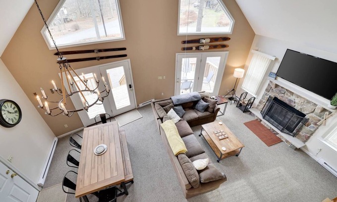 Lackawaxen Casa | Pocono Mountains 4-Season Home Rental