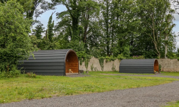 Gosforth Cabaña | POD 2, pet friendly, character holiday cottage in Gosforth