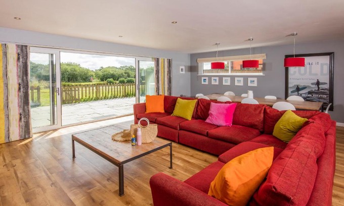 Winnard's Perch Complejo | PointBreak Sleeps 12 with hot tub-Great celebration house-Dog friendly