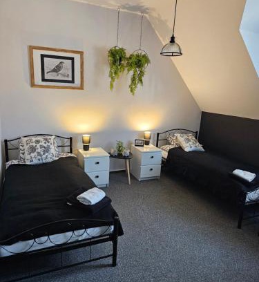 Niemce Hotel | Pokoje De Lux 104, 105 Comfort, 106 Superior