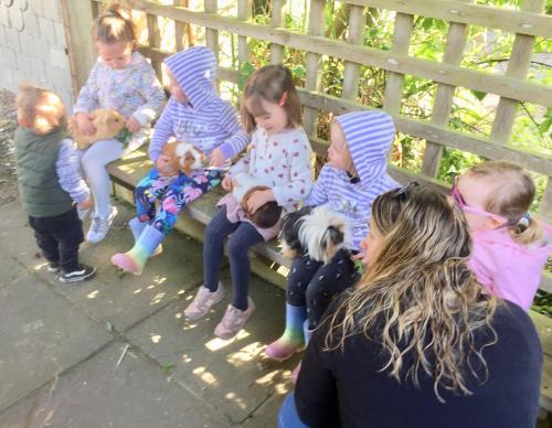 Bodinnick Casa | Polean Farm Cottages - With Free Animal Feeding and Pony Rides and Free Access to a Nearby Pool