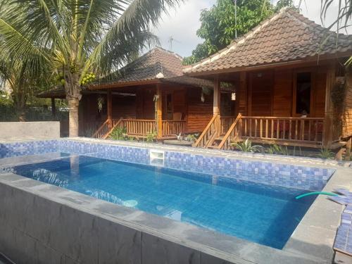 Praya Casa | Pondok Elen Mandalika