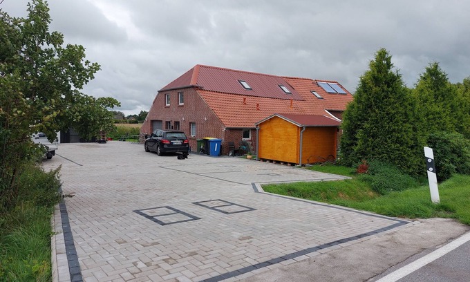 Großheide Apartamento | Ponyhof, 2 room DG, parking lot in the yard