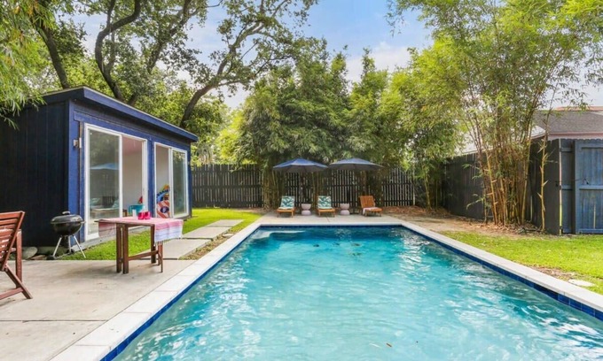 Mid-City Apartamento | POOL! 2bd shotgun w/ incredible outdoor space!