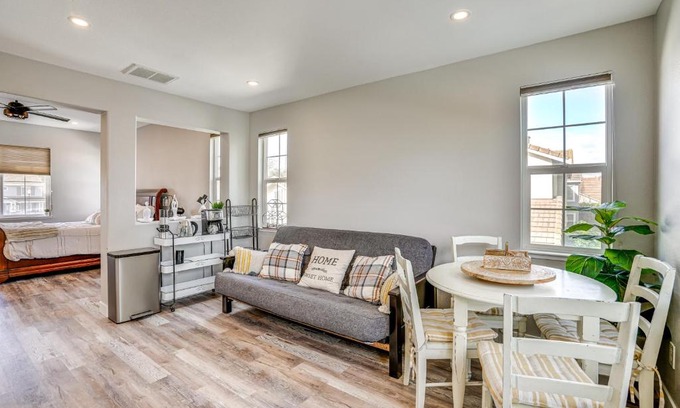 Brentwood Apartamento | Pool and Hot Tub Access Extended Stay in Brentwood!