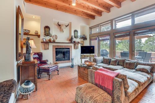 Nambe Pueblo Casa | Pool and Trail Access Mtn-View Home in Santa Fe