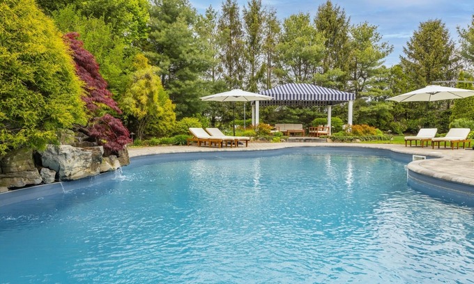 Town of Southold Town Casa | POOL + Beach 1 mi. to Greenport Village! Winter deals for 4+ nights...