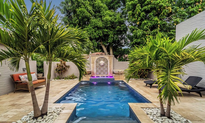 North Trail Casa | Pool Courtyard, patio w/ fire pit, 2 mls downtown
