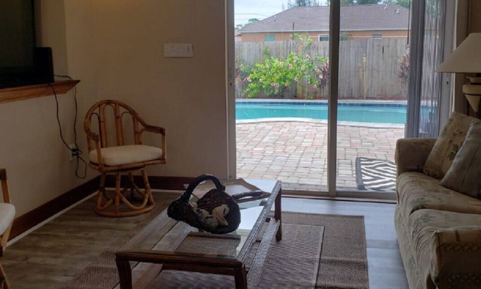 Indian River Estates Casa | PISCINA CASA CERCA DE PLAYA Y RÍO