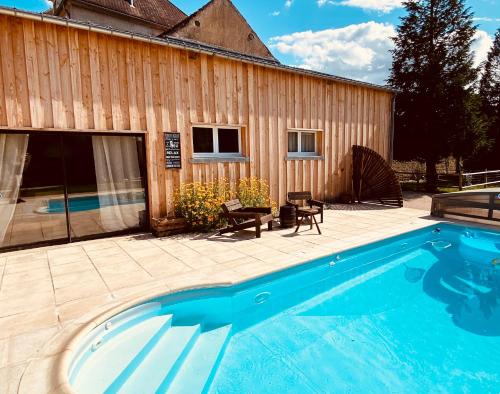 Sermizelles Casa | Pool house-L'hirondelle de Sermizelles- grand jardin, calme et nature aux portes du Morvan