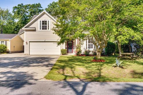 North Charleston Casa | Pool, Porch and Parks North Charleston Family Home!