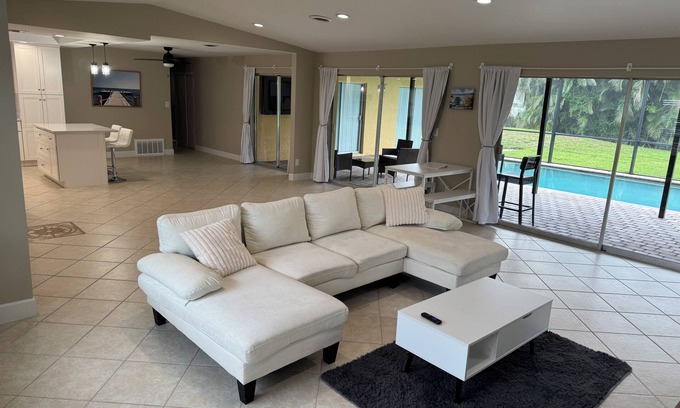 North Fort Myers Casa | Pool, Privacy & Water Access – Your Fort Myers Getaway Awaits!
