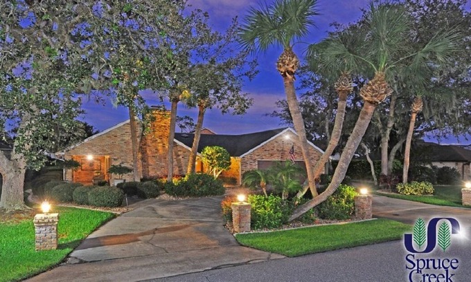 Spruce Creek Casa | Hermosa casa de 4 habitaciones con piscina / Spruce Creek Fly-In