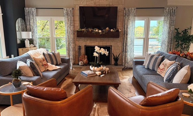 Mount Mourne Casa | Pool, Spa, firepit, kayaks, paddle-boards, amazing location, premium comfort!