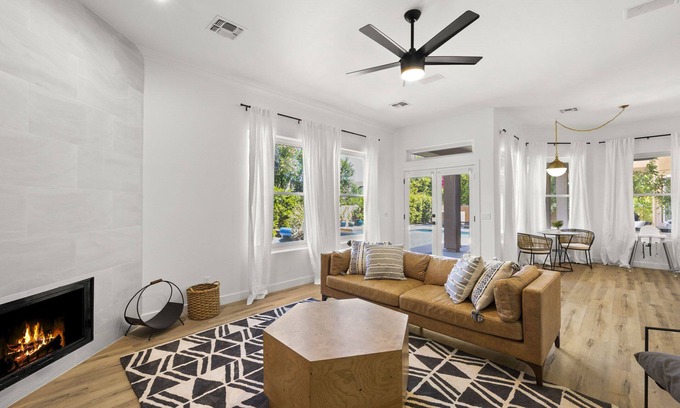 Mesa Casa | Pool Table, Putting Green: Luxury Oasis in Mesa