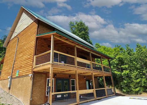 Gatlinburg - Pigeon Forge Casa | Pooling Around #200