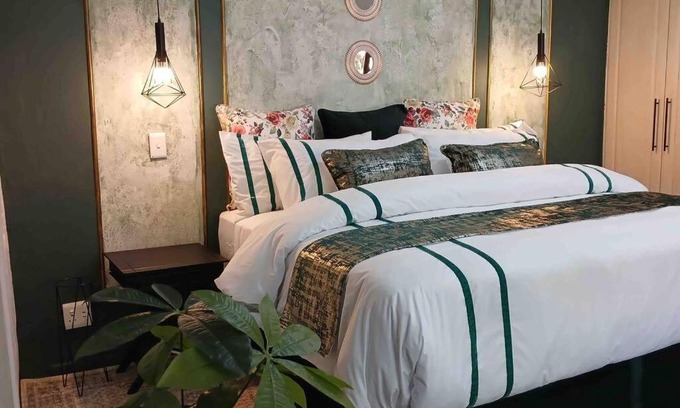 Germiston Apartamento | Poolside cottage