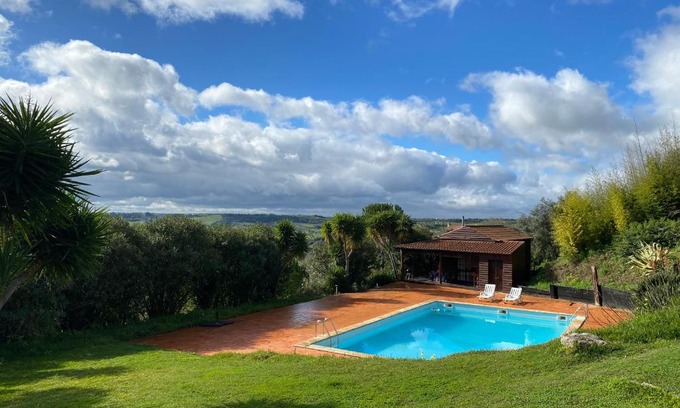 Mocarria Cabina | Poolside Wooden House