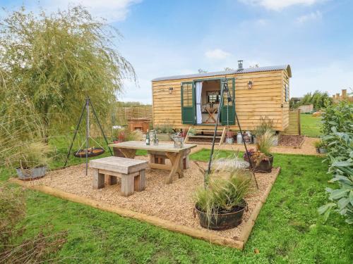 Redmile Casa | Poppie's Shepherd Hut - Uk50227