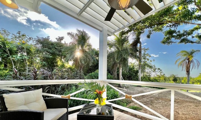 Pristine Bay Apartamento | Poquito de Paraiso @Coral Views, French Harbour