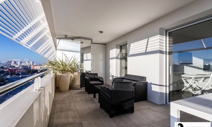 Aiguerelles Apartamento | Port Marianne / New Town Hall: terraza, aire acondicionado, ascensor y garaje
