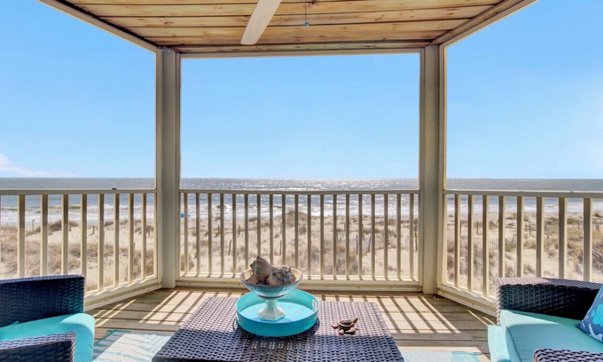 Isle of Palms Condominio | Port O 'Call F203 / Isle of Palms 1BR Condominio frente al mar con comodidades!