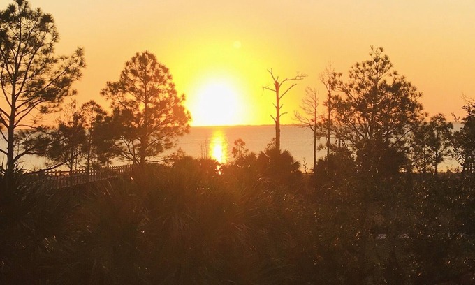 Port St. Joe Cabaña | Port St. Joe Bungalow under the oaks- walk to the Bay