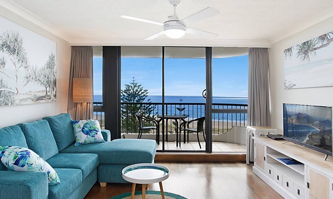 Bilinga Apartamento | Porta Pacifique 25 - Renovated Bilinga Beachfront - Min. 3 Night Stays