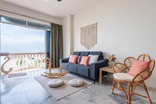 Taman Tanjung Apartamento | PortDickson Beachfront Home 10pax3BR 1MinToBeach