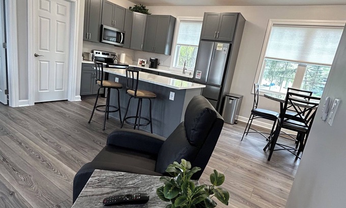 Portage Lakes Casa | Portview Carriage House - Attention to detail for the discerning travelers.