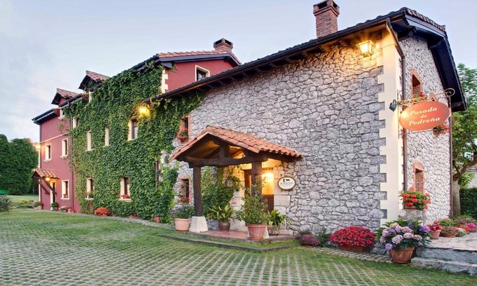Pedrena Hotel | Posada de Pedreña