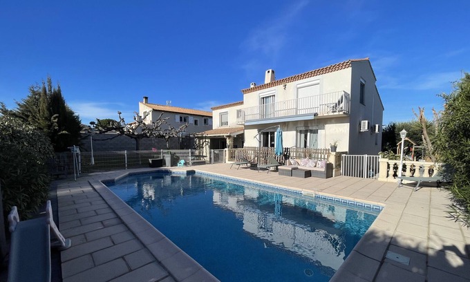 Poussan Villa | Poussan, Villa Bianca, villa familiale - piscin