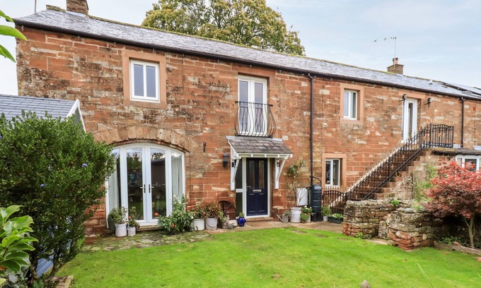 Langwathby Cabaña | POWLEYS COTTAGE, pet friendly, with open fire in Langwathby
