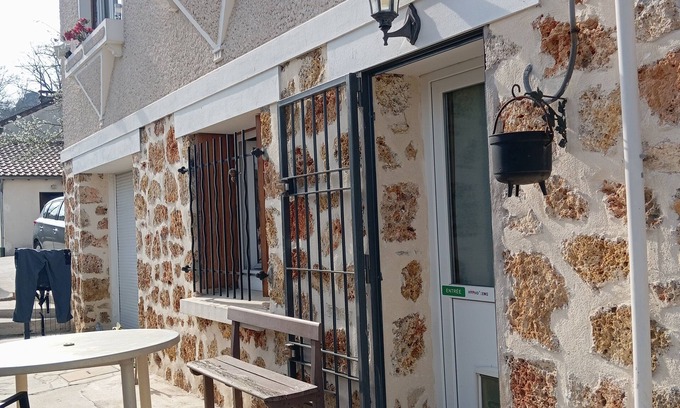 Orsay Apartamento | Près de Paris, Essonne, Petit Appartement Indépendant. RER B Lozère