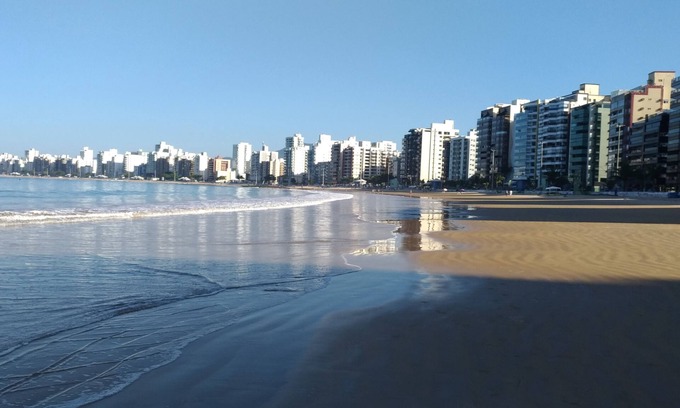 Praia do Morro Apartamento | Morro Beach - Guarapari - Edificio frente al mar - 4 suites / 03 espacios / Wi-fi !!
