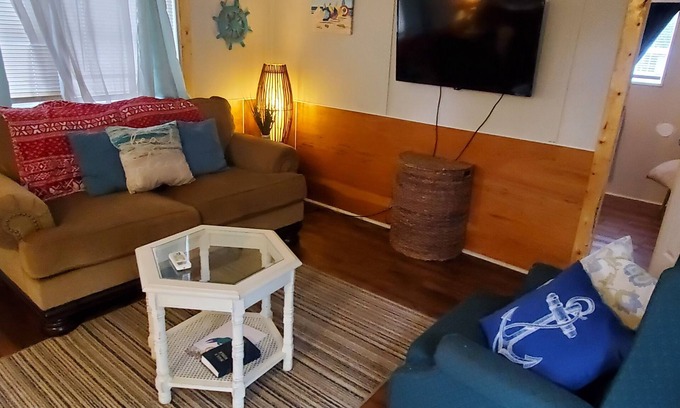 West Monroe Casa | Precious 2BR/1Bath. Affordable for workers