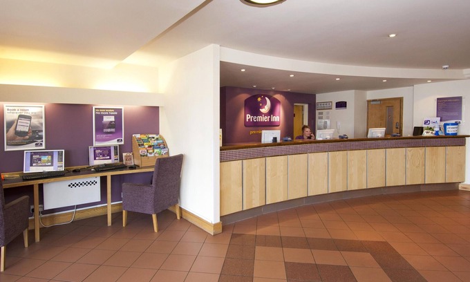 Horwich Hotel | Premier Inn Bolton - Stadium/Arena