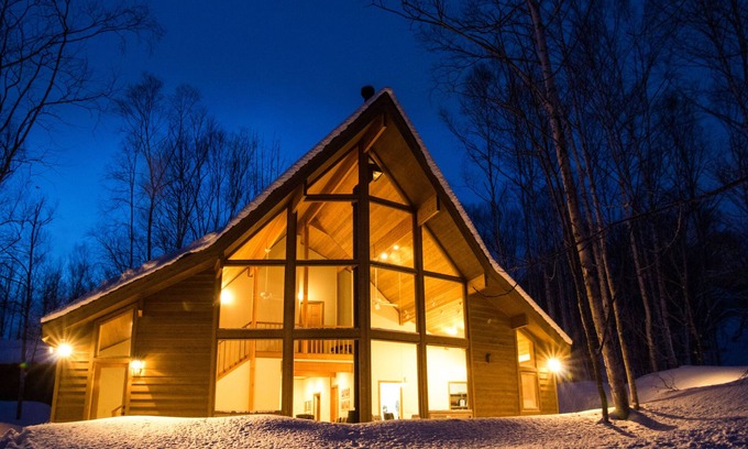 Niseko Casa | PREMIER RESORT HOME IN NISEKO VILLAGE / HIGASHIYAMA AREA