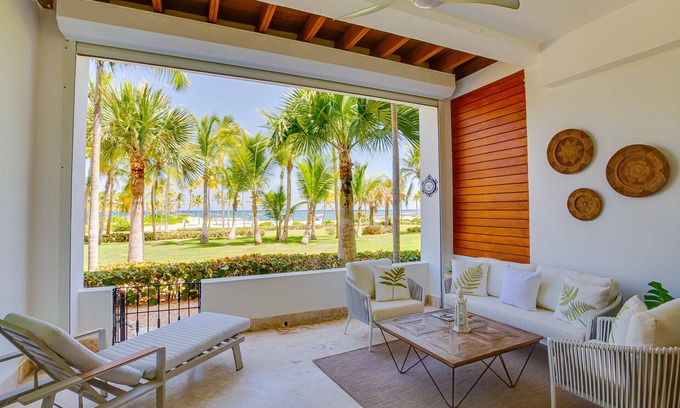 Cap Cana Marina Apartamento | Premium beachfront 2 bedroom