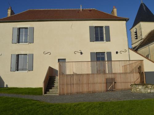 Linge Casa | Presbytère écorénové avec terrasse et vue sur étang, proche Parc Naturel Régional de la Brenne - FR-1-591-180