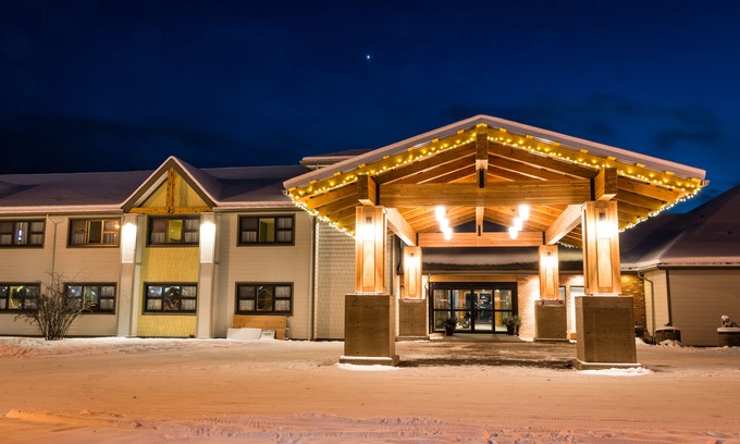 Smithers Hotel | Prestige Hudson Bay Lodge, Premier Collection