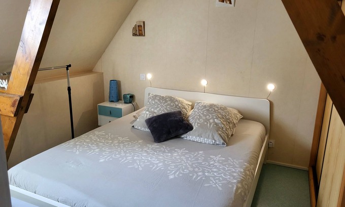 Pirou Cama Y Desayuno | Pretty beach house Cyprange