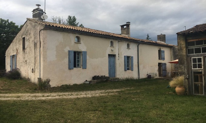 Leogeats Casa | Pretty old house ideal for small groups