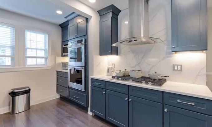 Highland Park Casa | Prime Boston Location: Spacious 5BR, 6 Beds, 2.5 Baths, Sleeps 12, Free Parking!