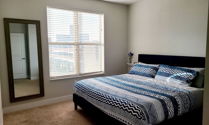 Midtown Apartamento | Prime CWE Area w/ Lux Amenities and King Bed (304)