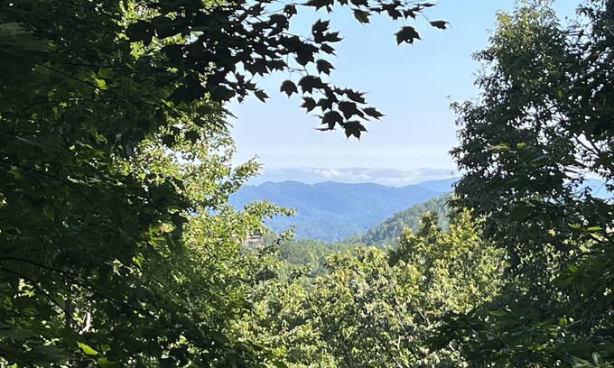 Chalet Village Cabaña | Prime Location 1.5 miles to Ober Gatlinburg