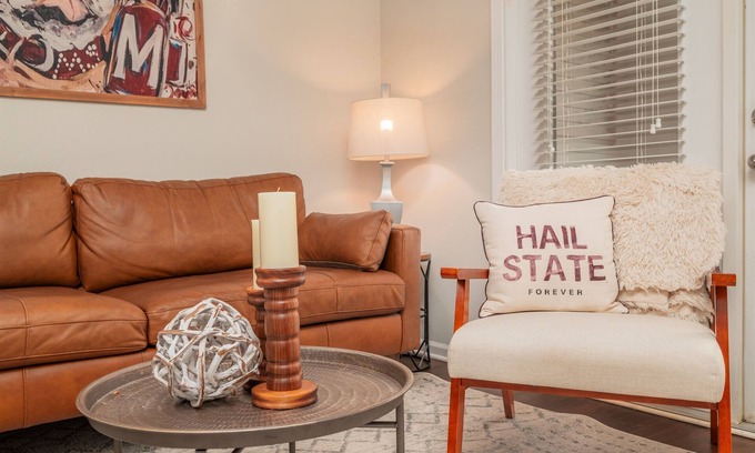 Starkville Condominio | Prime Location | 1st Floor No stairs | Walk 2 MSU
