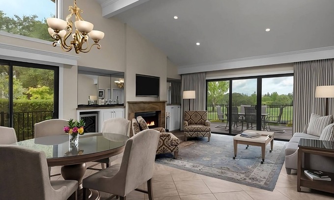 Napa Hotel | Prime Location! 2 Convenient Units Situated Near Black Stallion Winery, Pool!