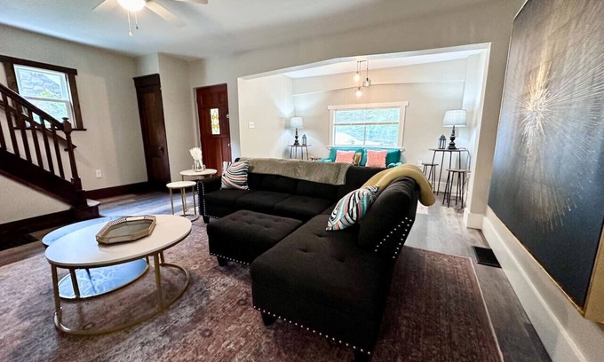 Pittsburgh Casa | Prime location 3 bed 1.5 bath